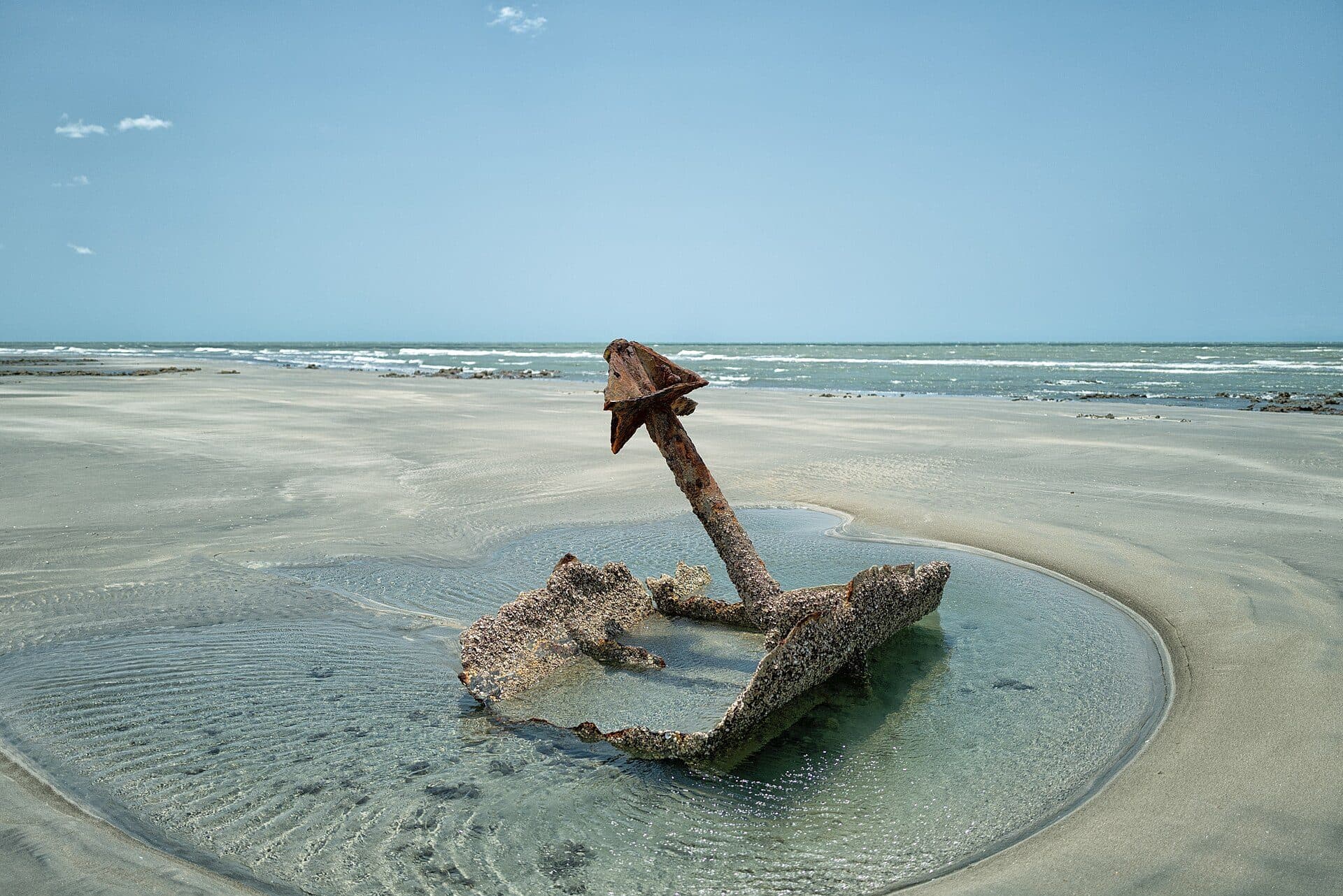 Paisagem de dunas e praia no trajeto entre Tatajuba e Jericoacoara
