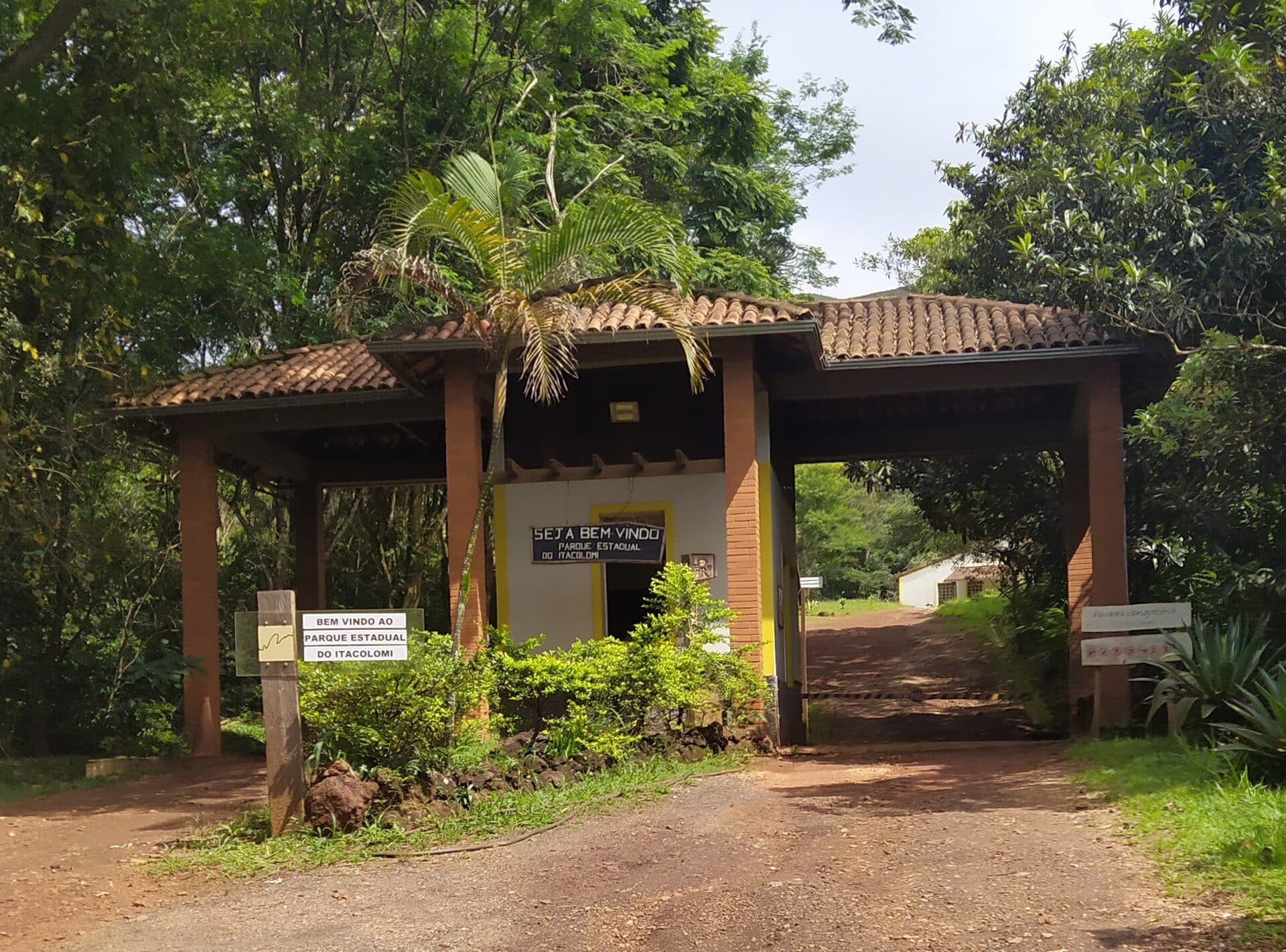 Portaria de entrada do Parque Estadual do Itacolomi