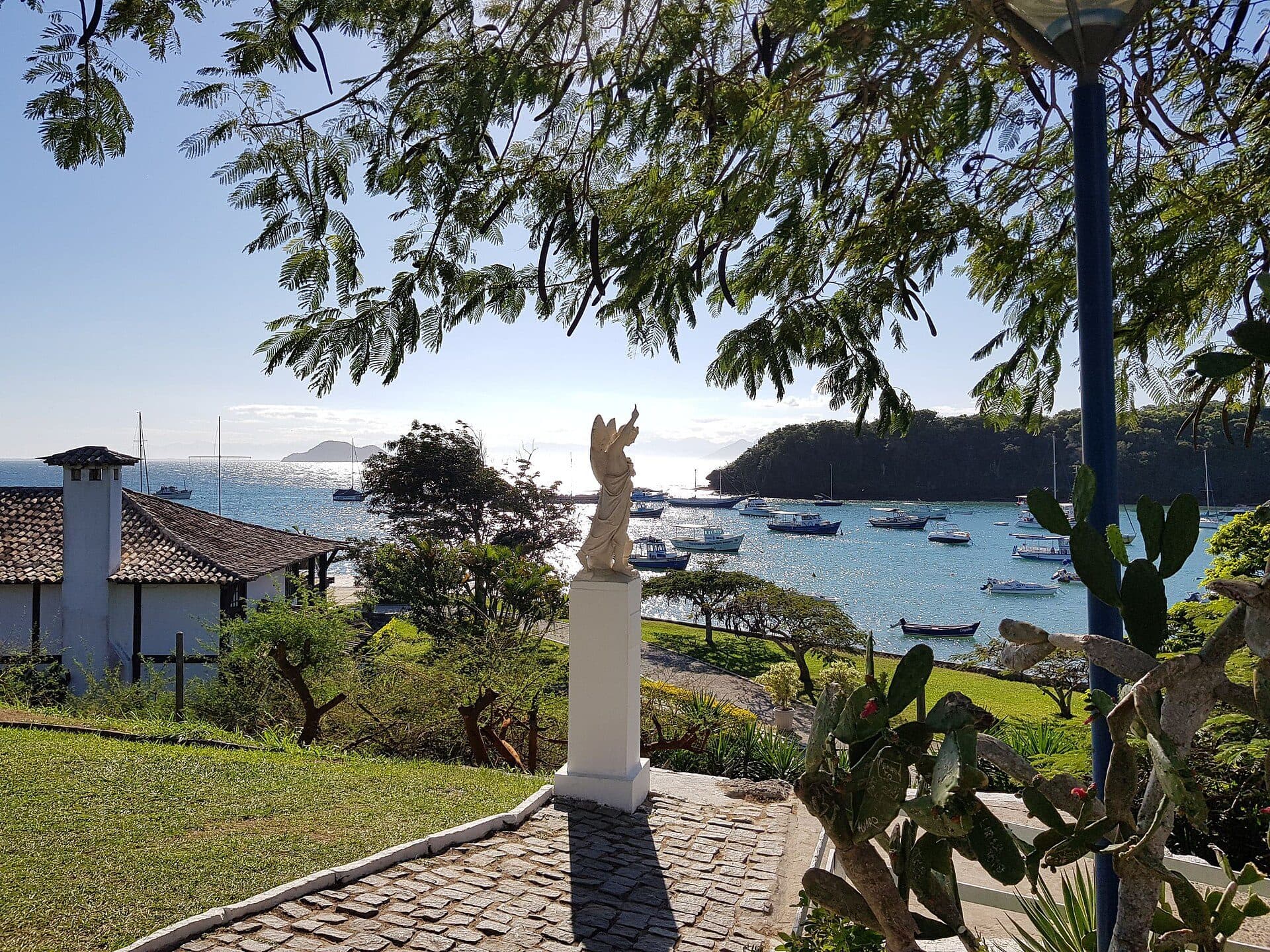 Vista externa da Igreja de Sant'Anna em Armação dos Búzios