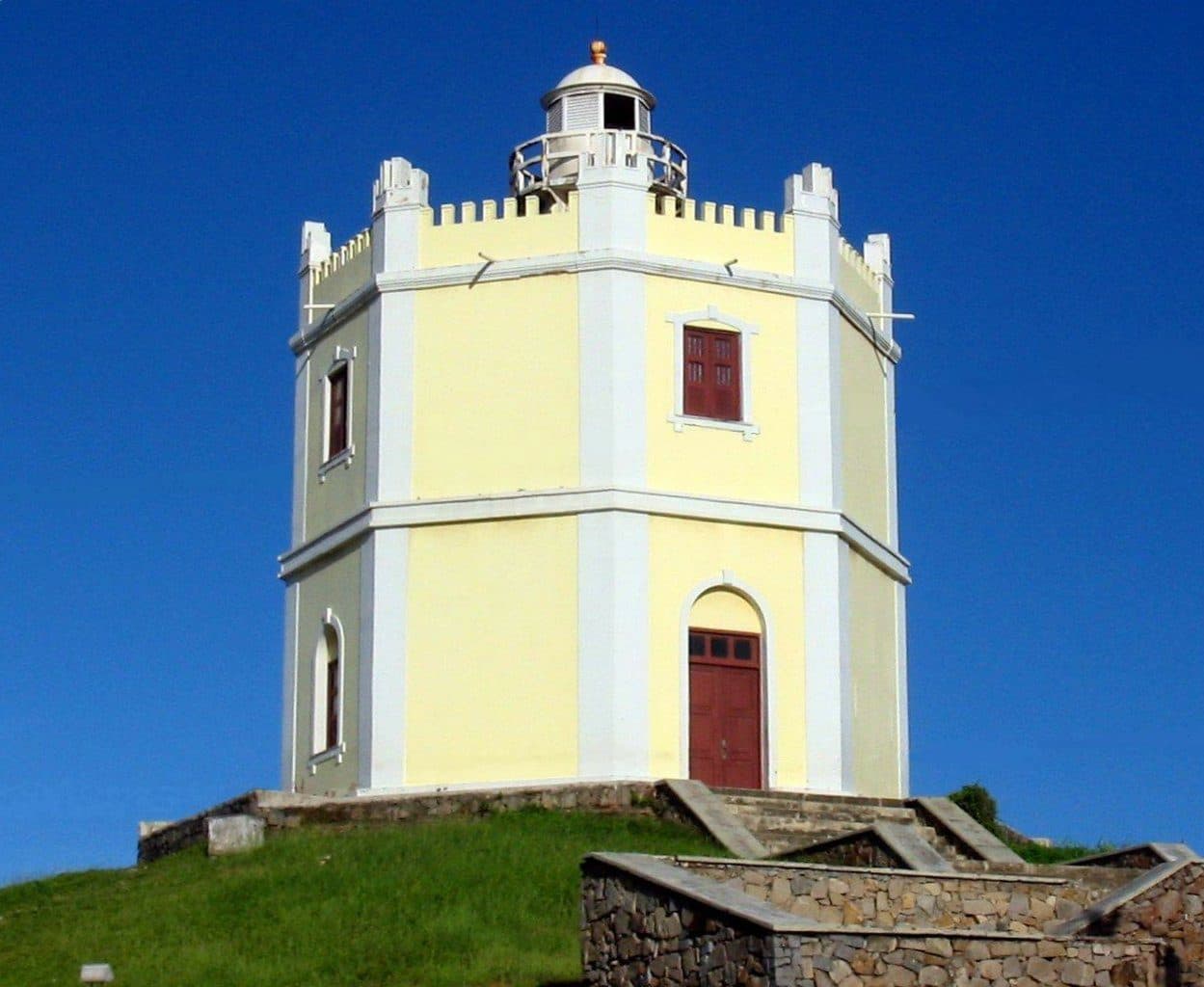 Estrutura do antigo Farol do Mucuripe em Fortaleza