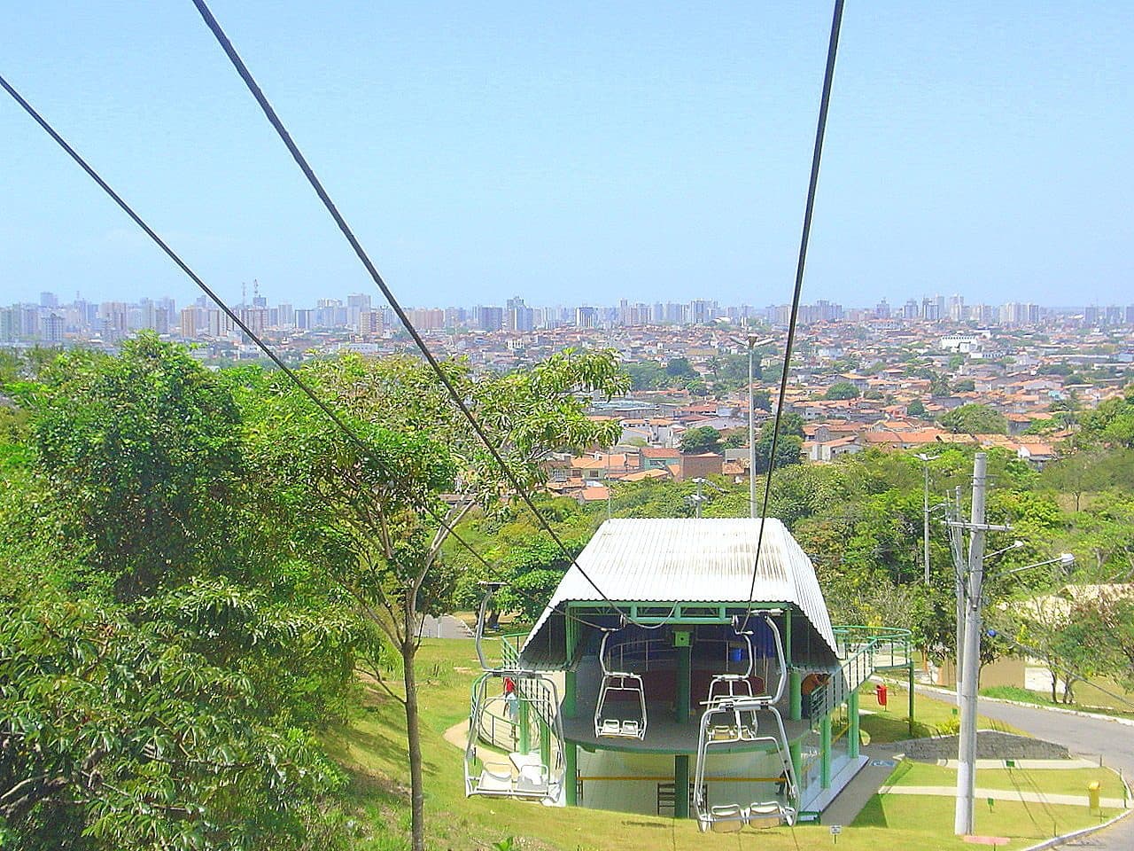Passeio no teleférico do Parque da Cidade em Aracaju