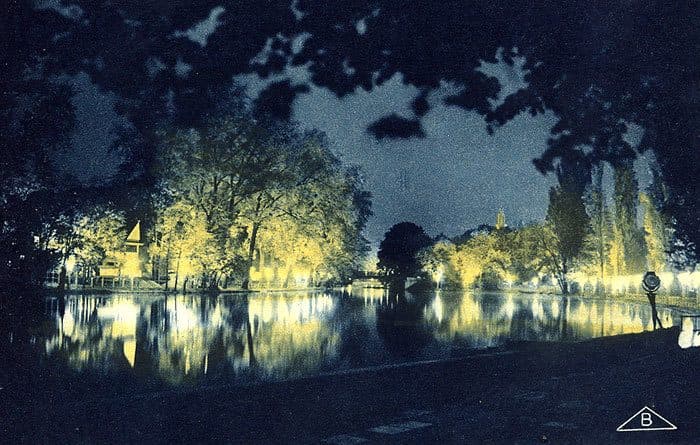 Iluminação e efeitos de luz no lac Daumesnil durante a Exposição Colonial de 1931
