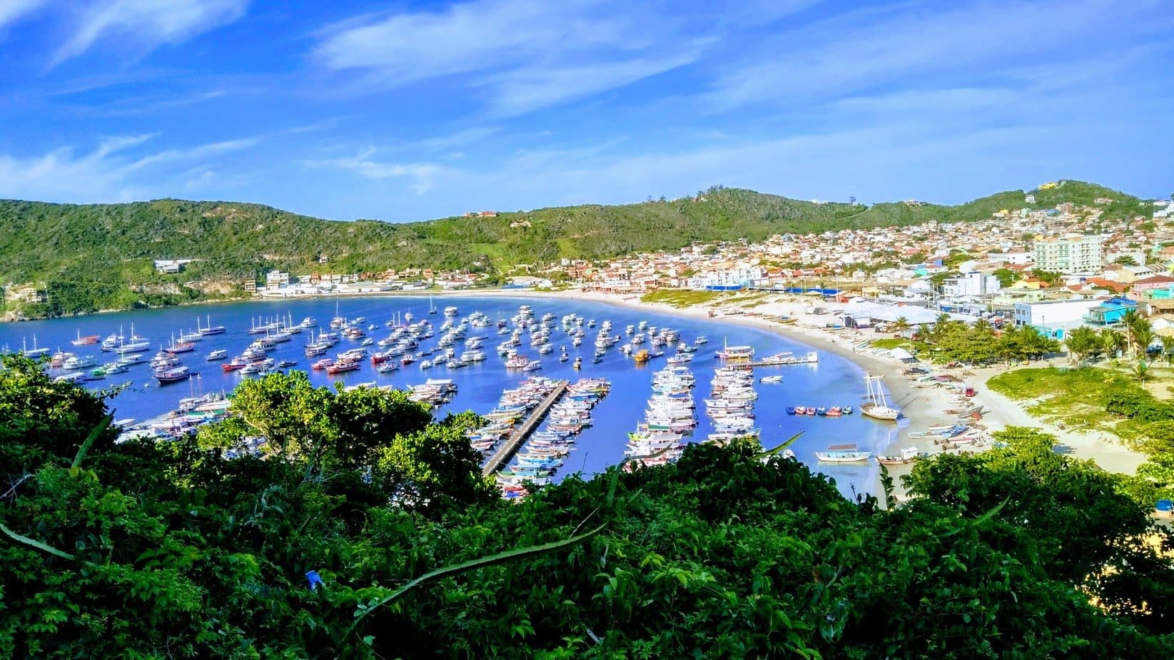 Vista da Trilha da Praia do Forno em Arraial do Cabo