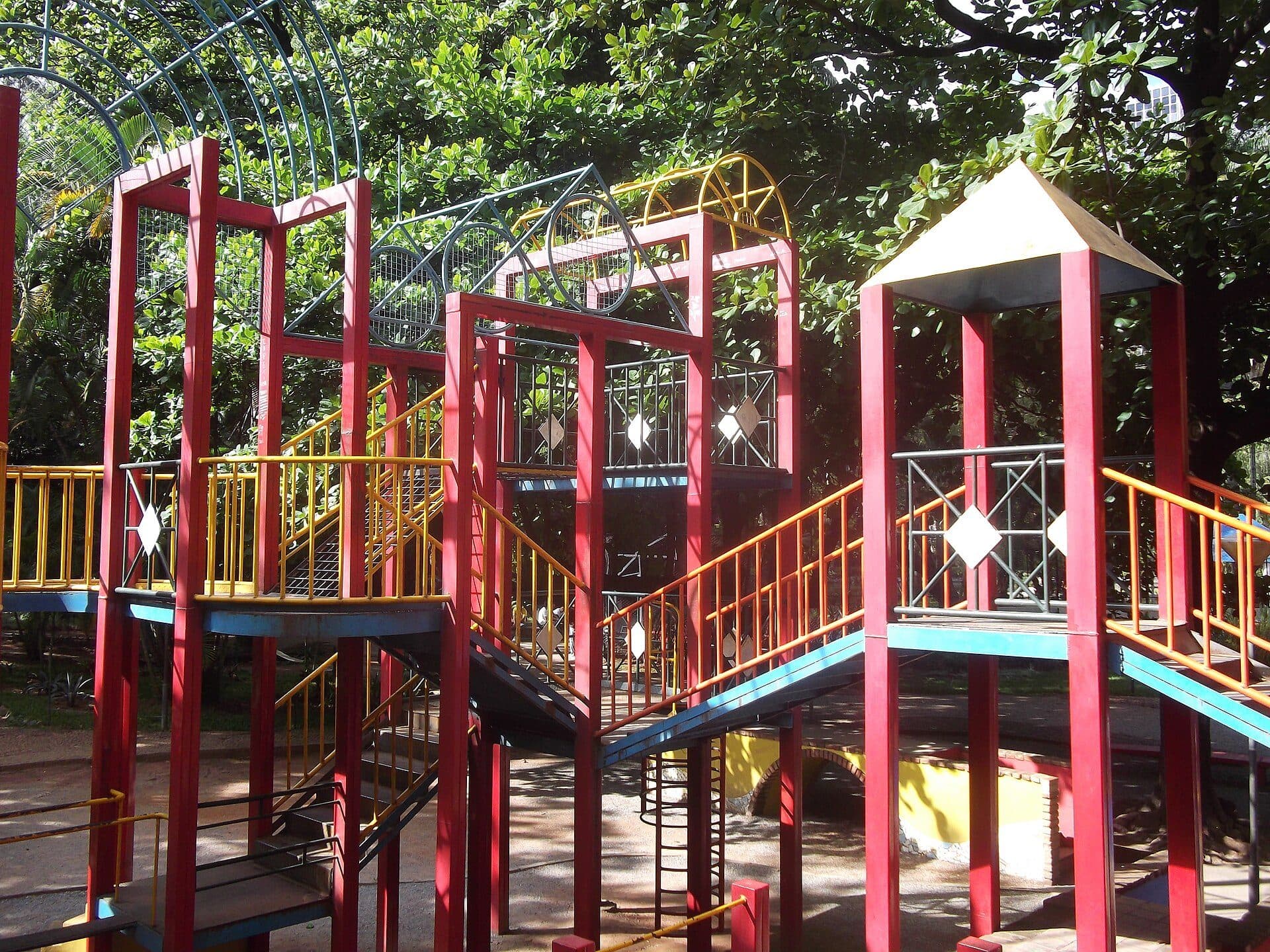 Vista do Parque Municipal Américo Renné Giannetti em Belo Horizonte