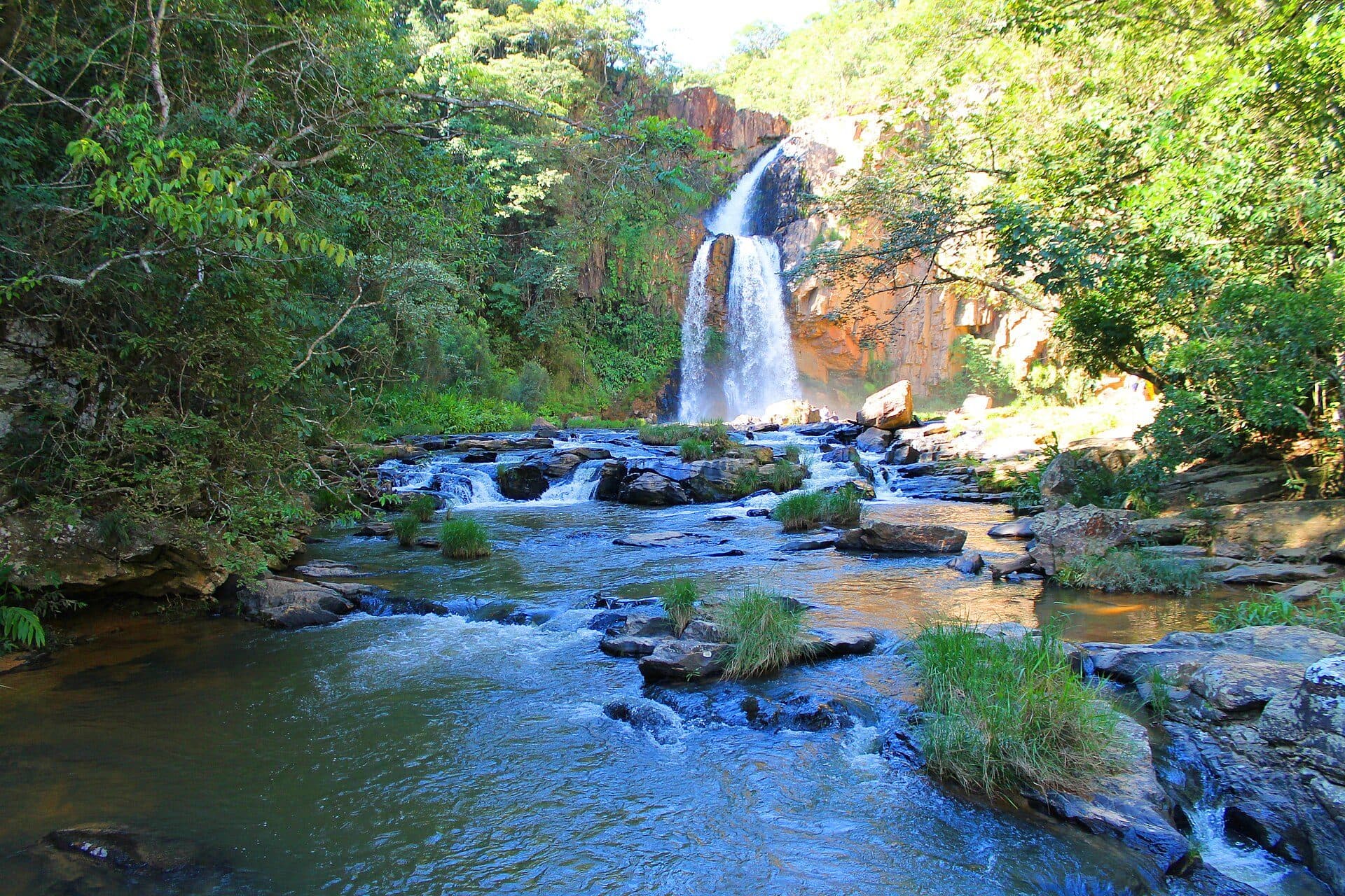 Vista da Cachoeira Fecho da Serra em Capitólio, Minas Gerais.