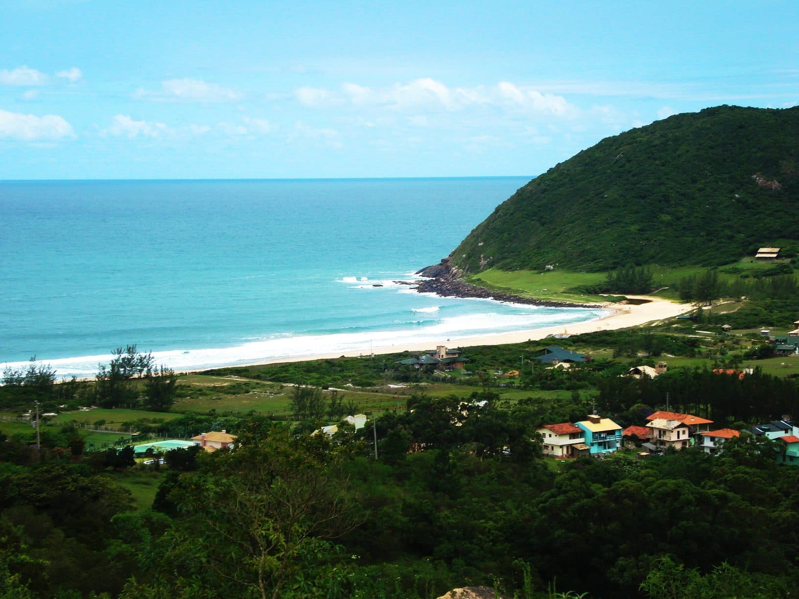 Vista da Praia do Silveira em Garopaba, Santa Catarina