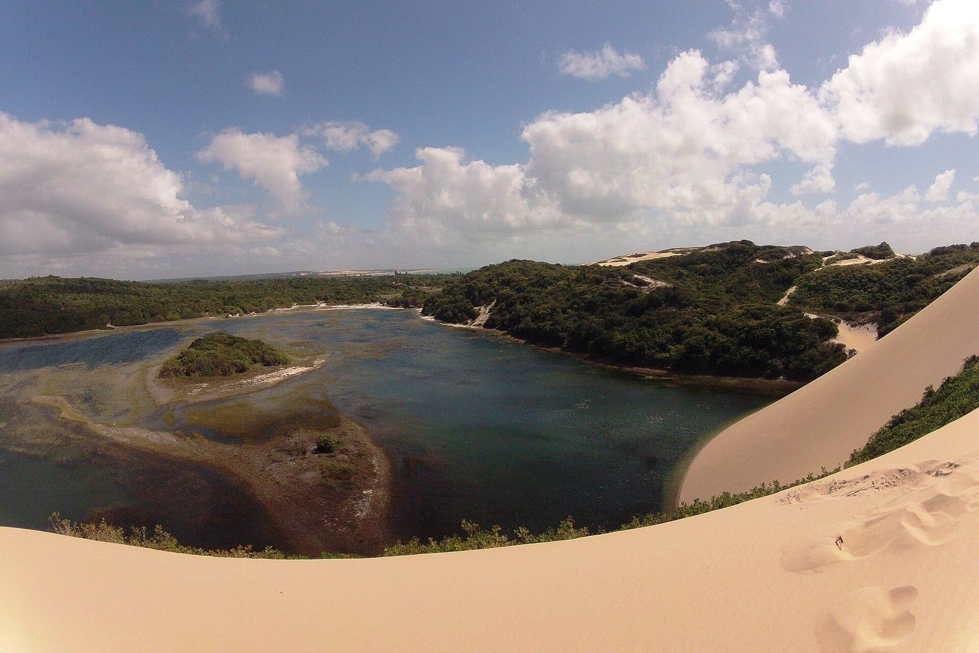 Passeio de buggy pelas dunas na Lagoa de Pitangui