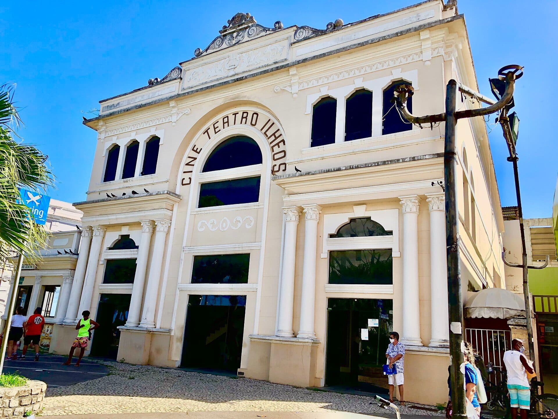 Fachada de teatro na cidade de Ilhéus, Bahia
