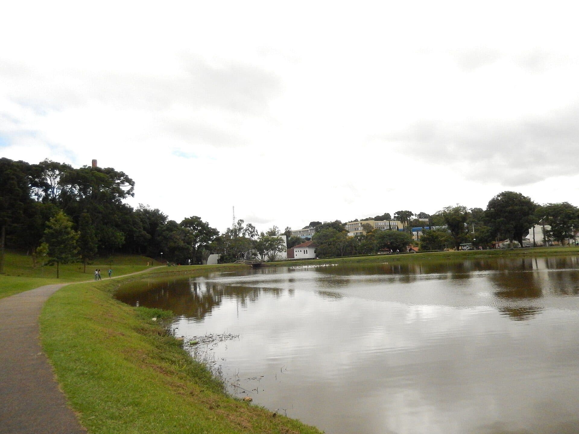 Vista da área verde no Parque São Lourenço