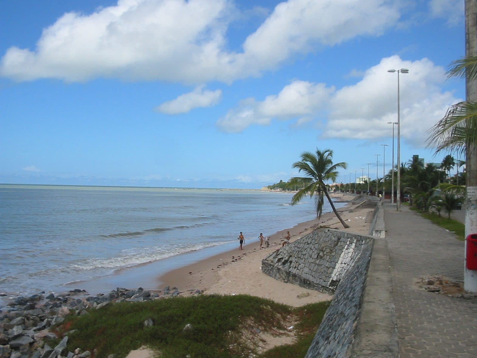 Vista da orla da Praia de Manaíra e Tambaú em João Pessoa