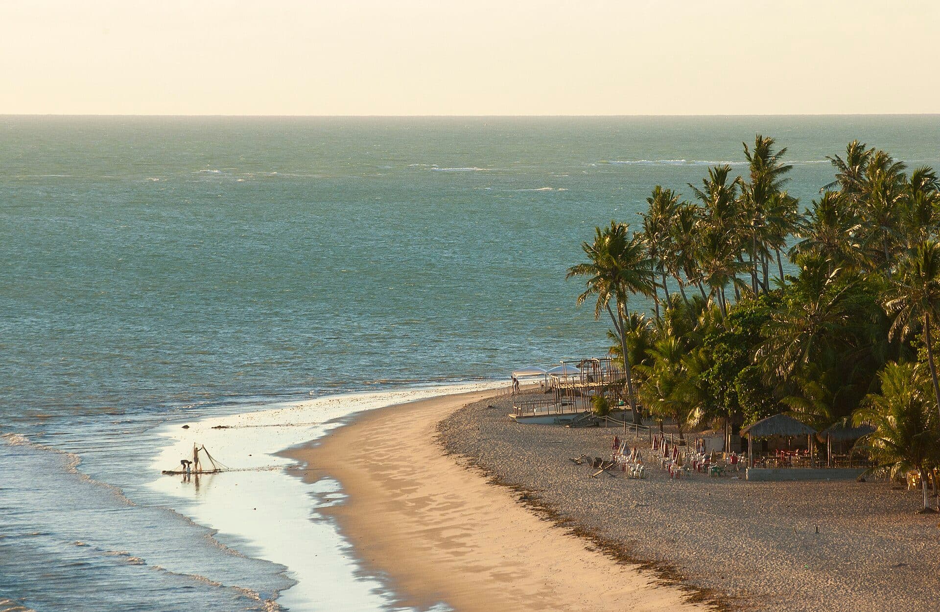 Vista da praia e do litoral na Ponta do Seixas, em João Pessoa