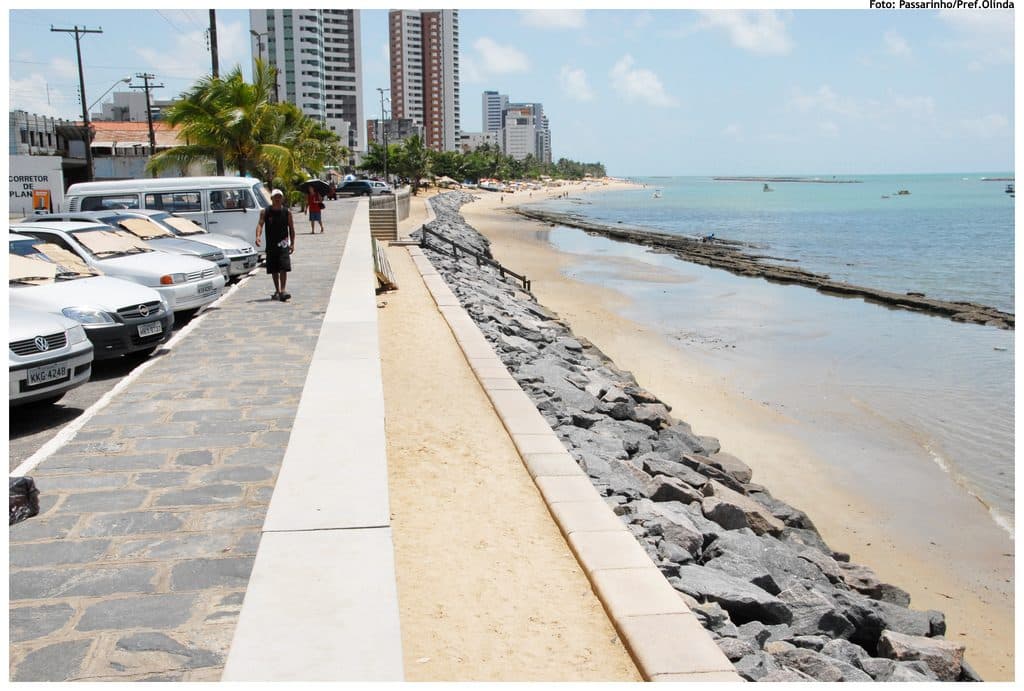 Vista panorâmica da orla da Praia de Bairro Novo