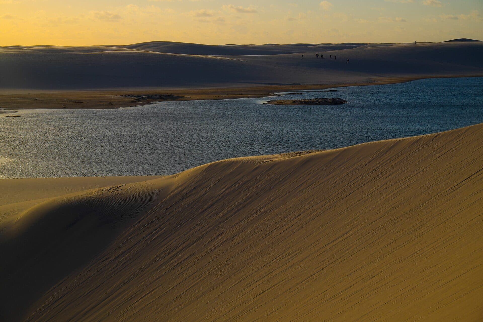 Paisagem com dunas de areia nos Lençóis Maranhenses