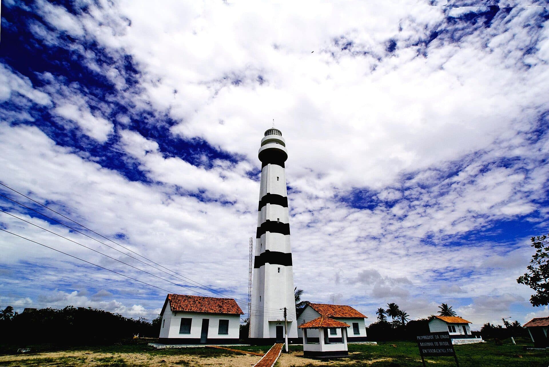 Vista do Farol das Preguiças na vila de Mandacaru