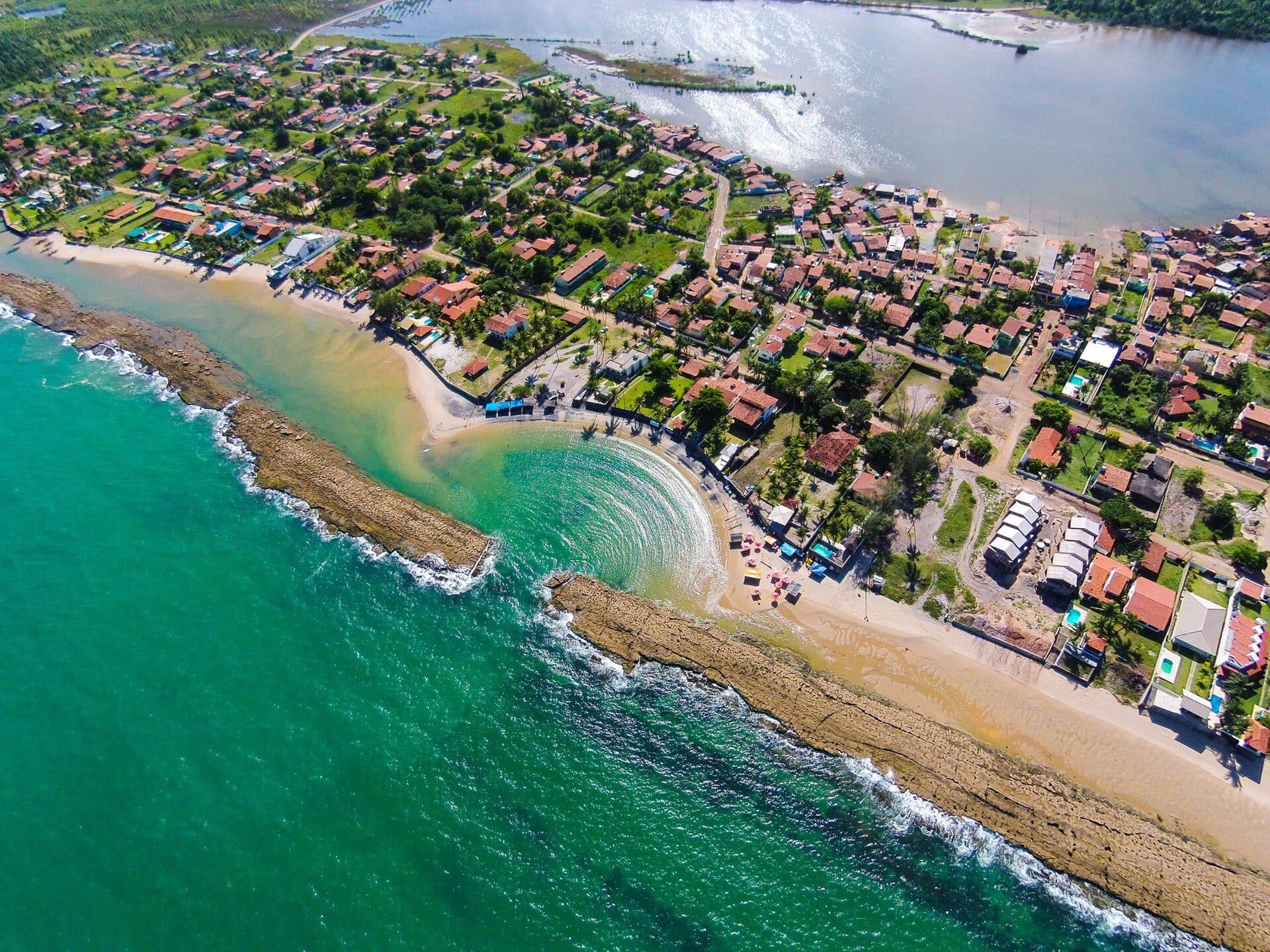 Vista da orla e do mar na Praia de Serrambi