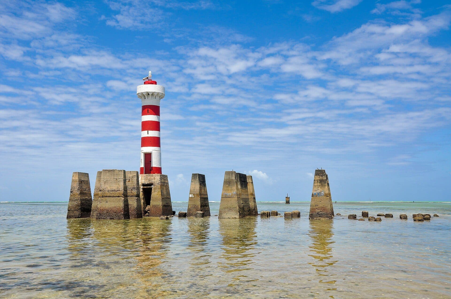 Paisagem com o Farol da Ponta Verde em Maceió