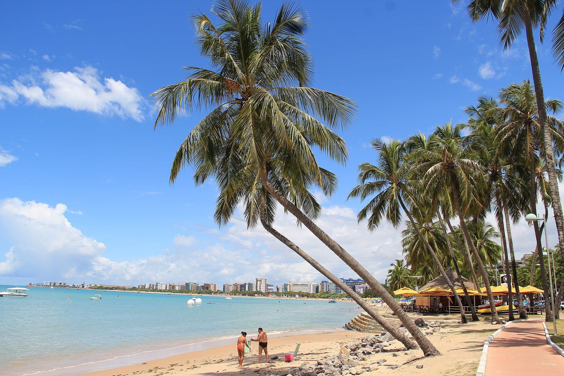 Vista da Praia de Pajuçara em Maceió, Alagoas