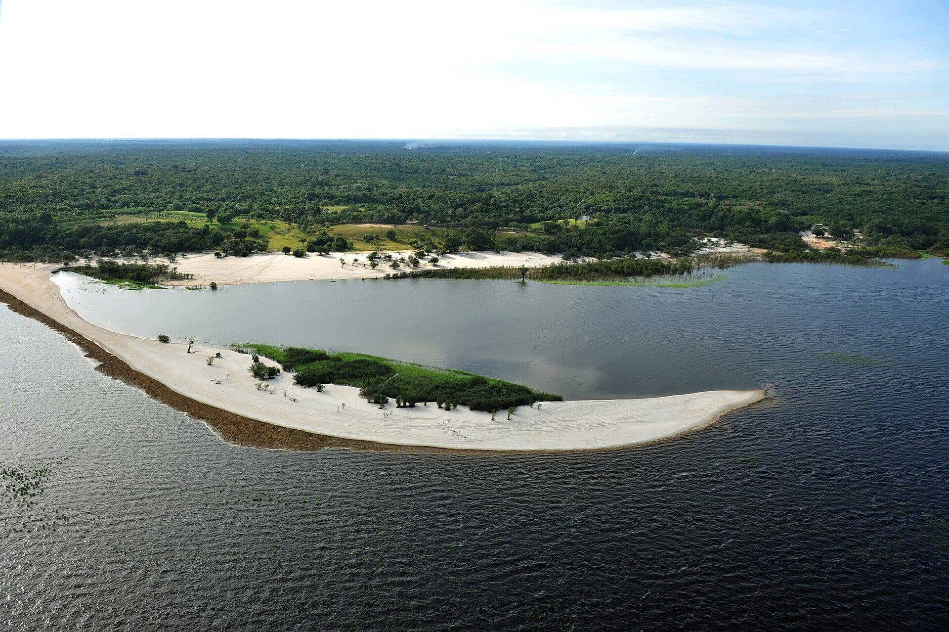 Vista da Praia da Lua em Manaus, no Amazonas
