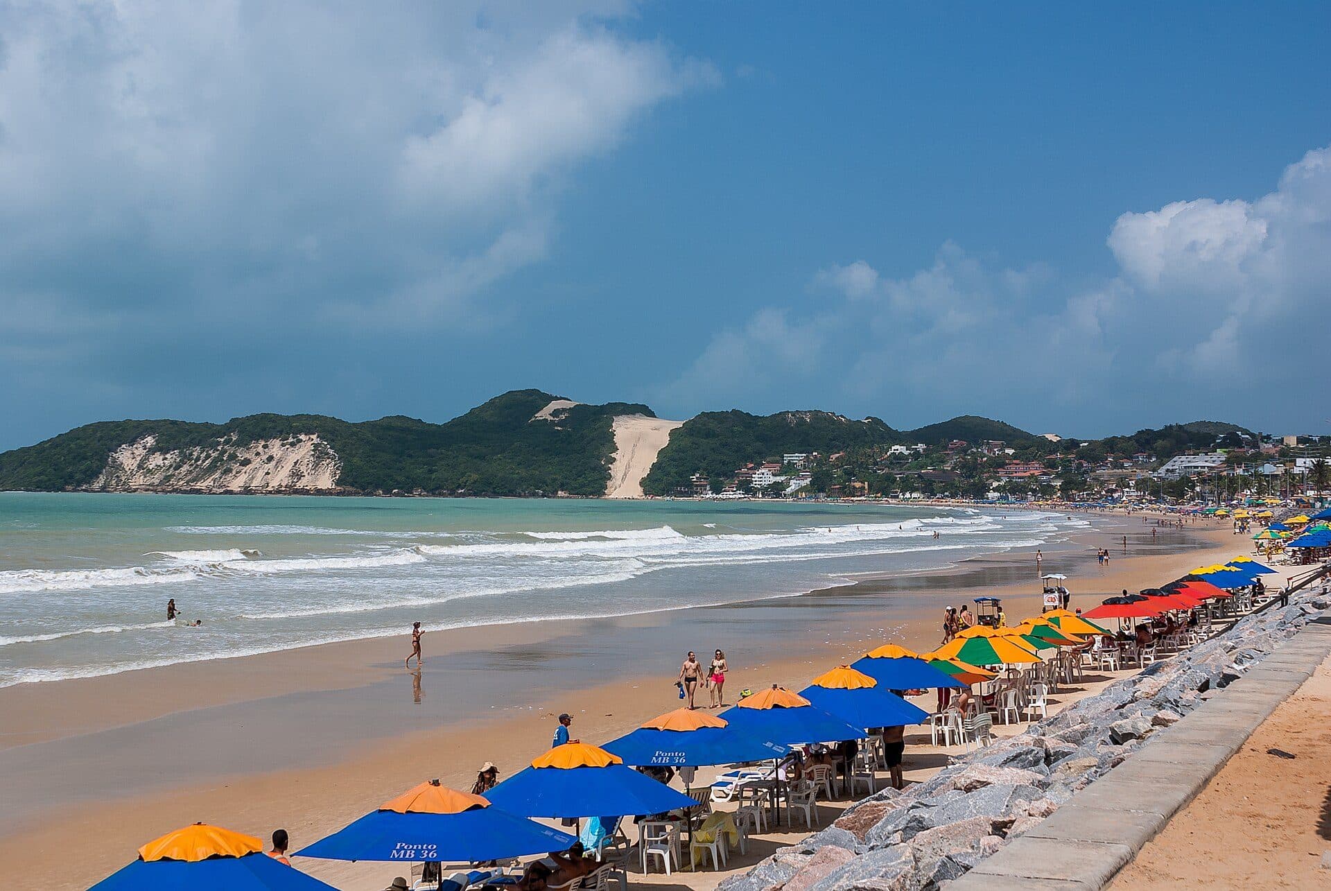 Vista da orla da Praia de Ponta Negra em Natal