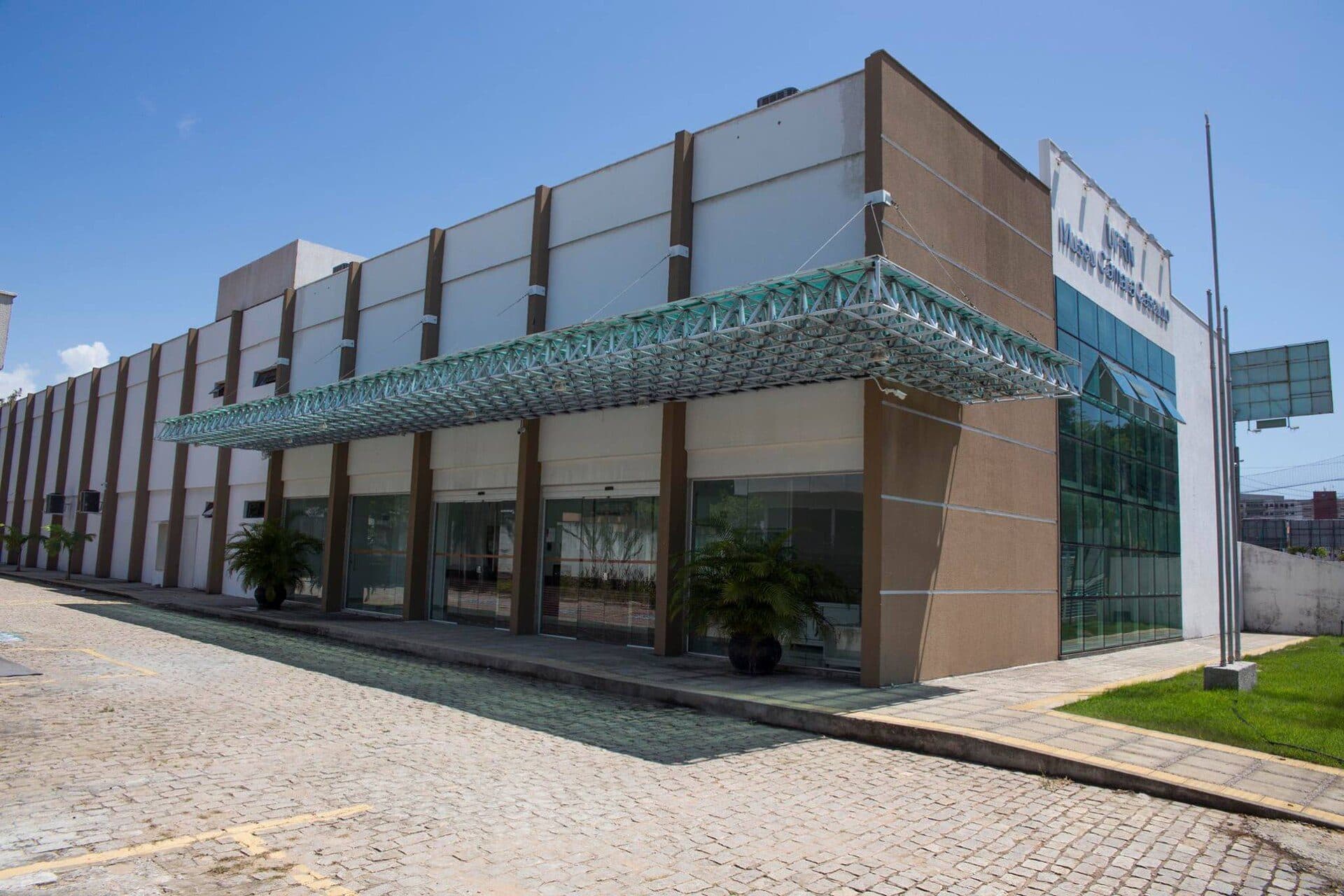 Fachada do prédio de exposições do Museu Câmara Cascudo da UFRN