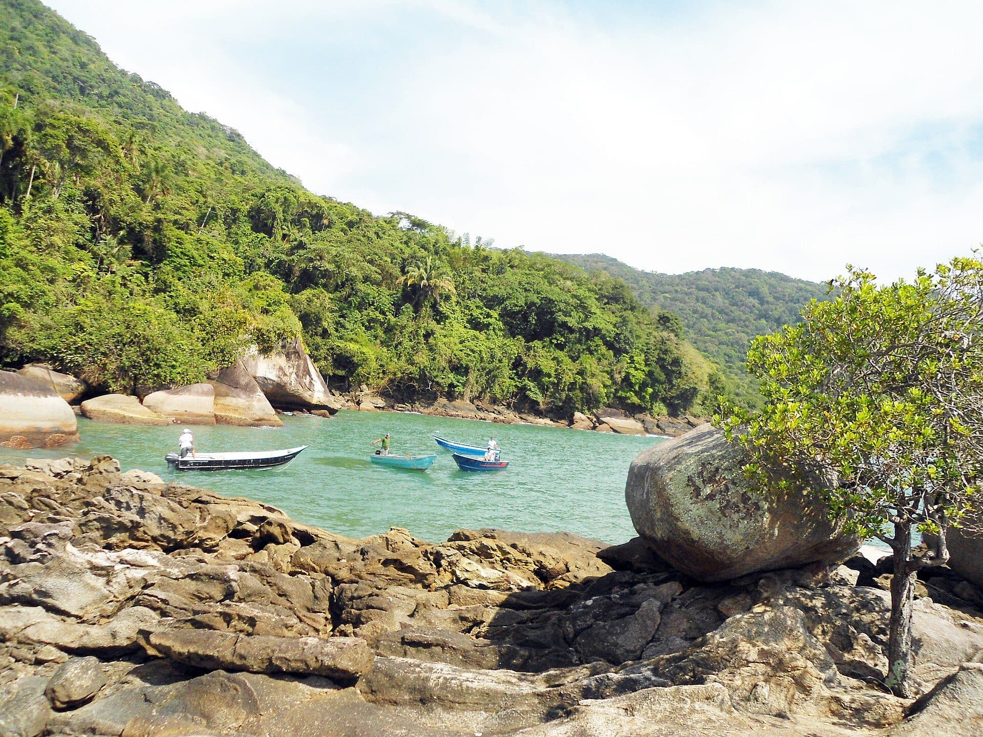 Vista da Praia do Cachadaço a partir da trilha em Trindade, Paraty