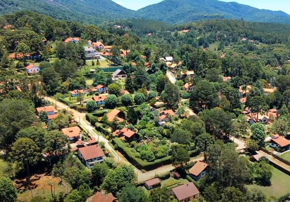 Casas com arquitetura típica em Monte Verde