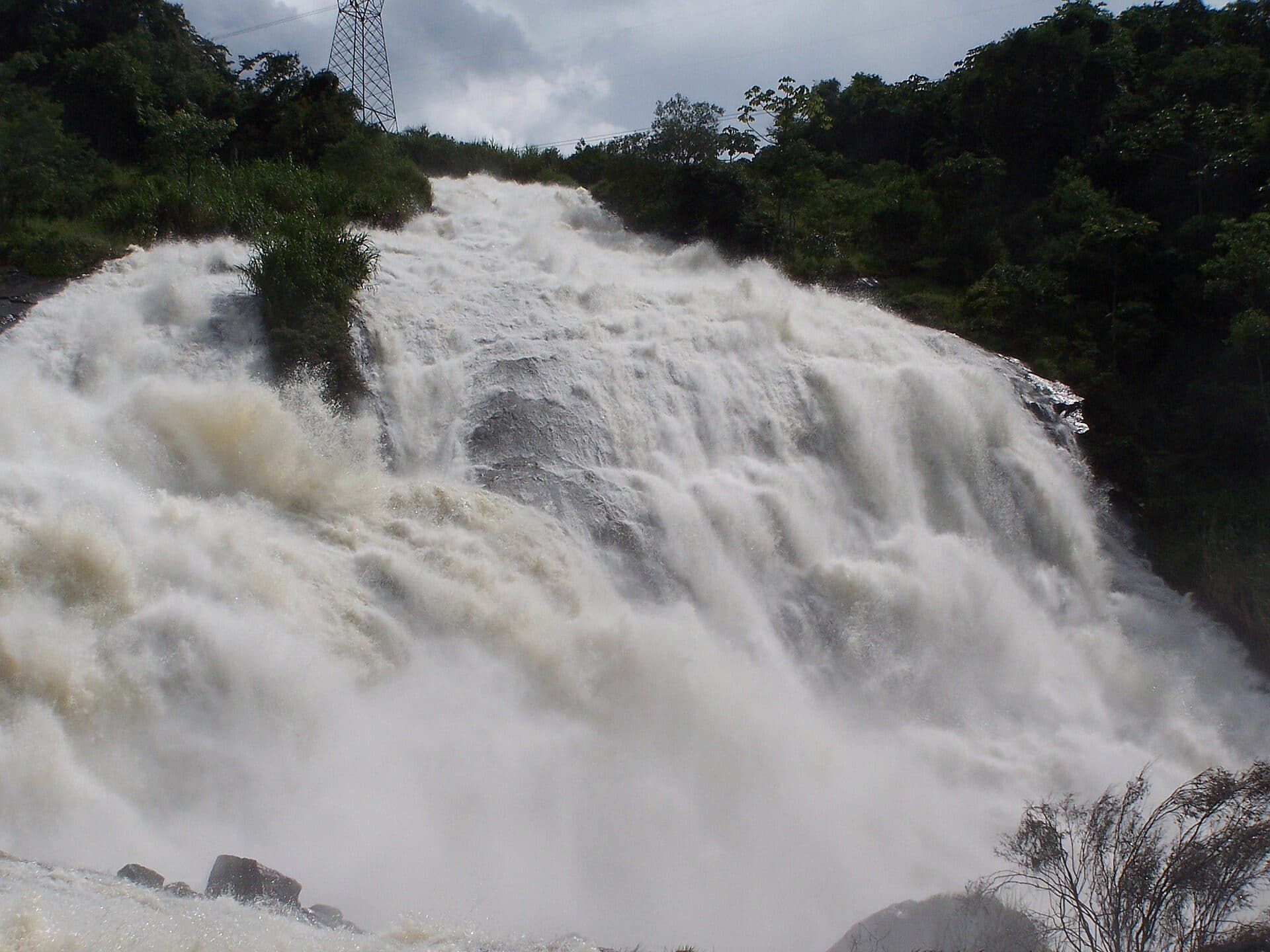 Vista da Cachoeira Cascata das Antas em Poços de Caldas
