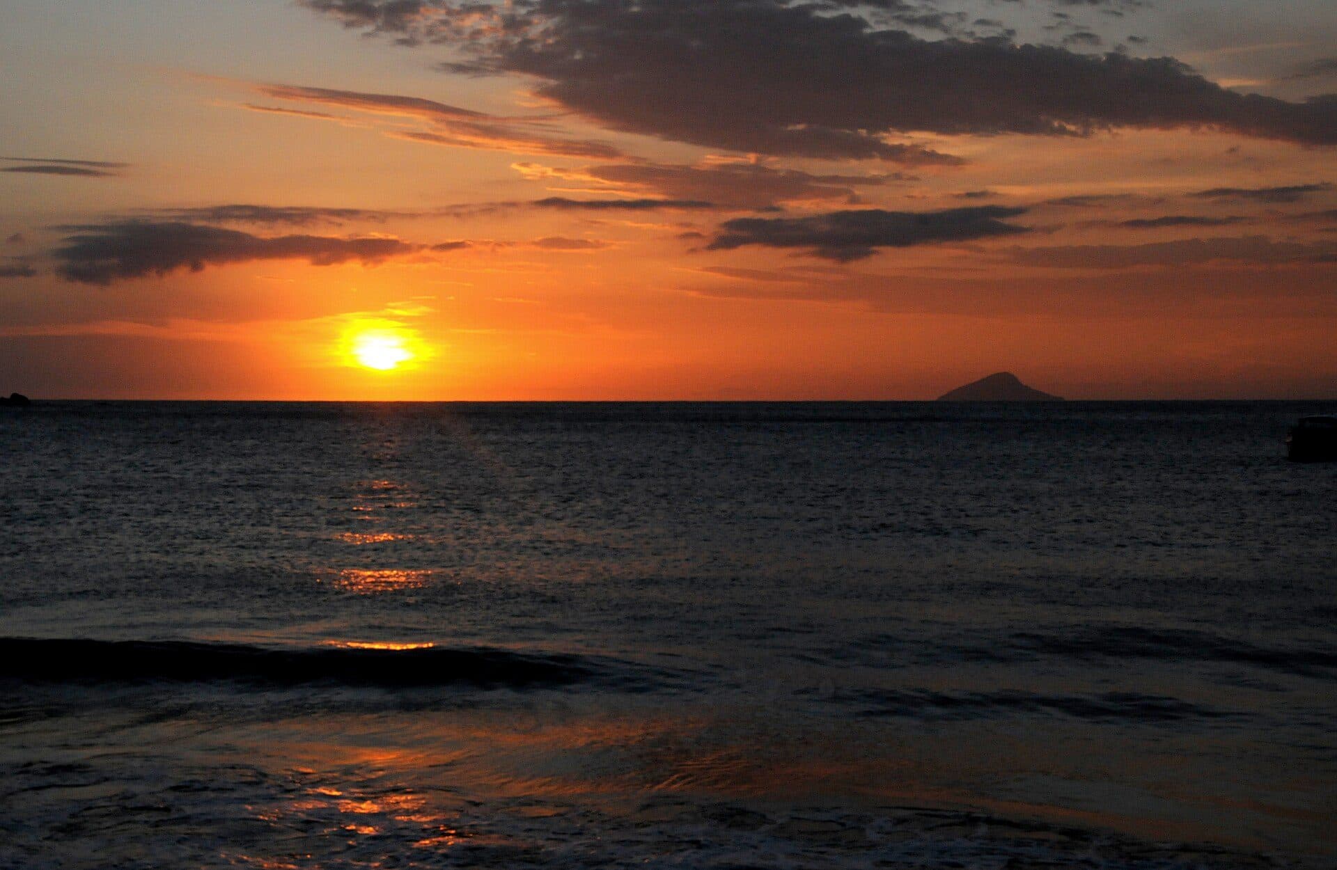 Pôr do sol na praia de Toque-Toque Pequeno