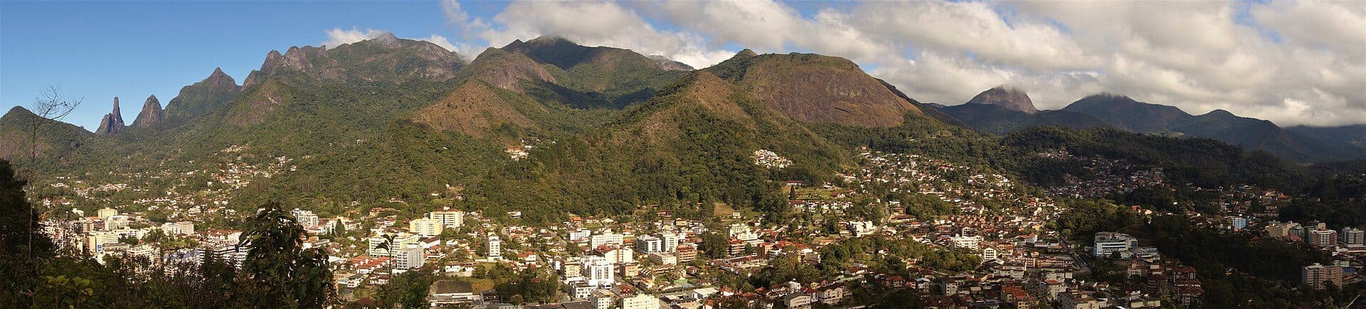 Vista da cidade de Teresópolis no estado do Rio de Janeiro
