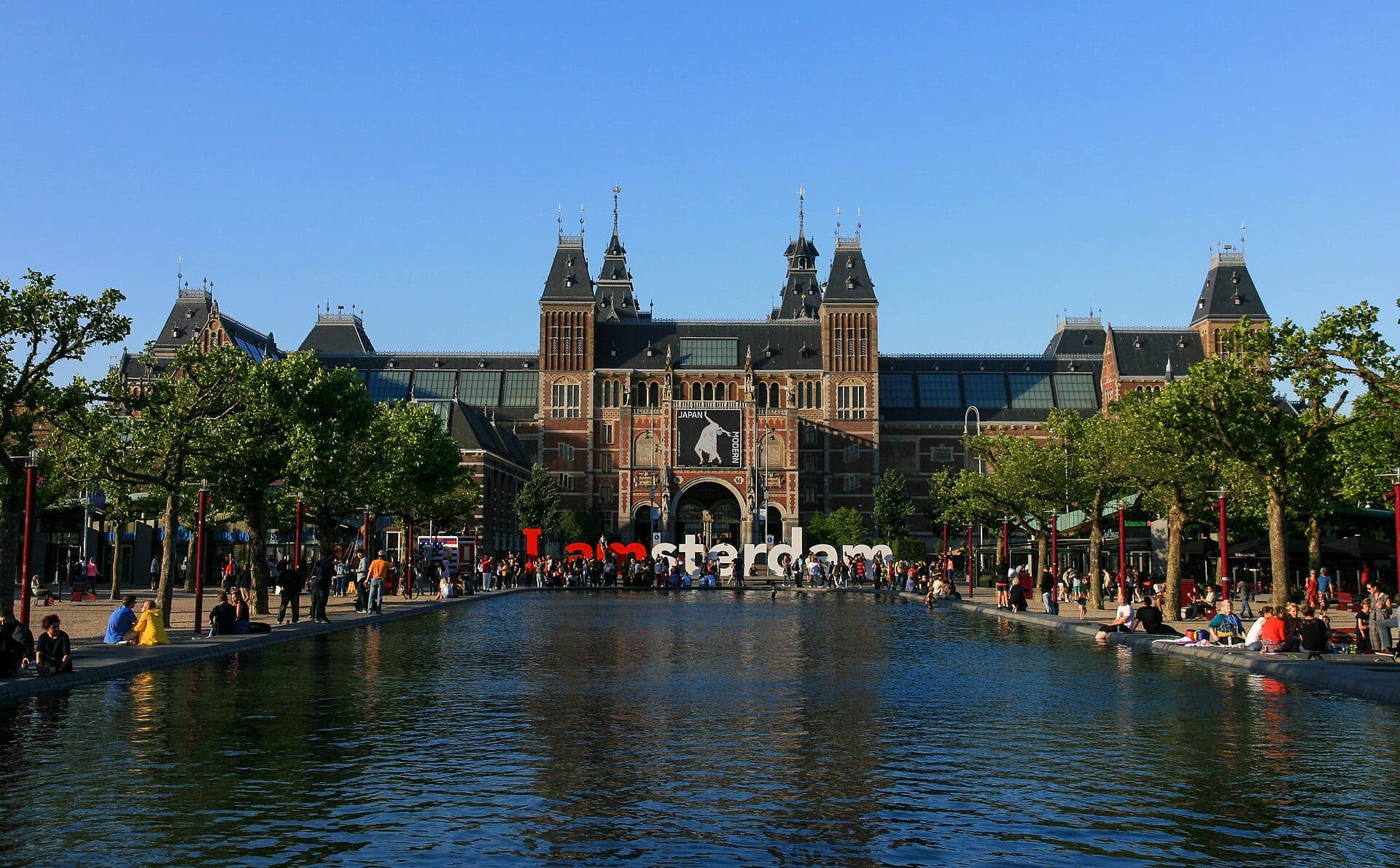 Vista externa do museu Rijksmuseum em Amsterdam