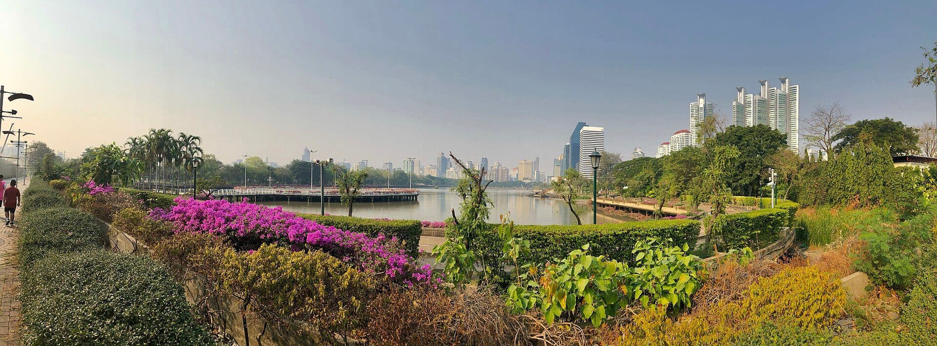 Vista panorâmica do Parque Benjakitti em Bangkok