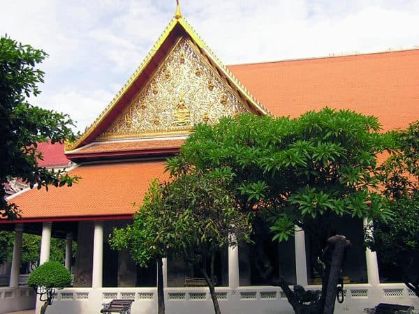 Interior de um dos salões do Bangkok National Museum