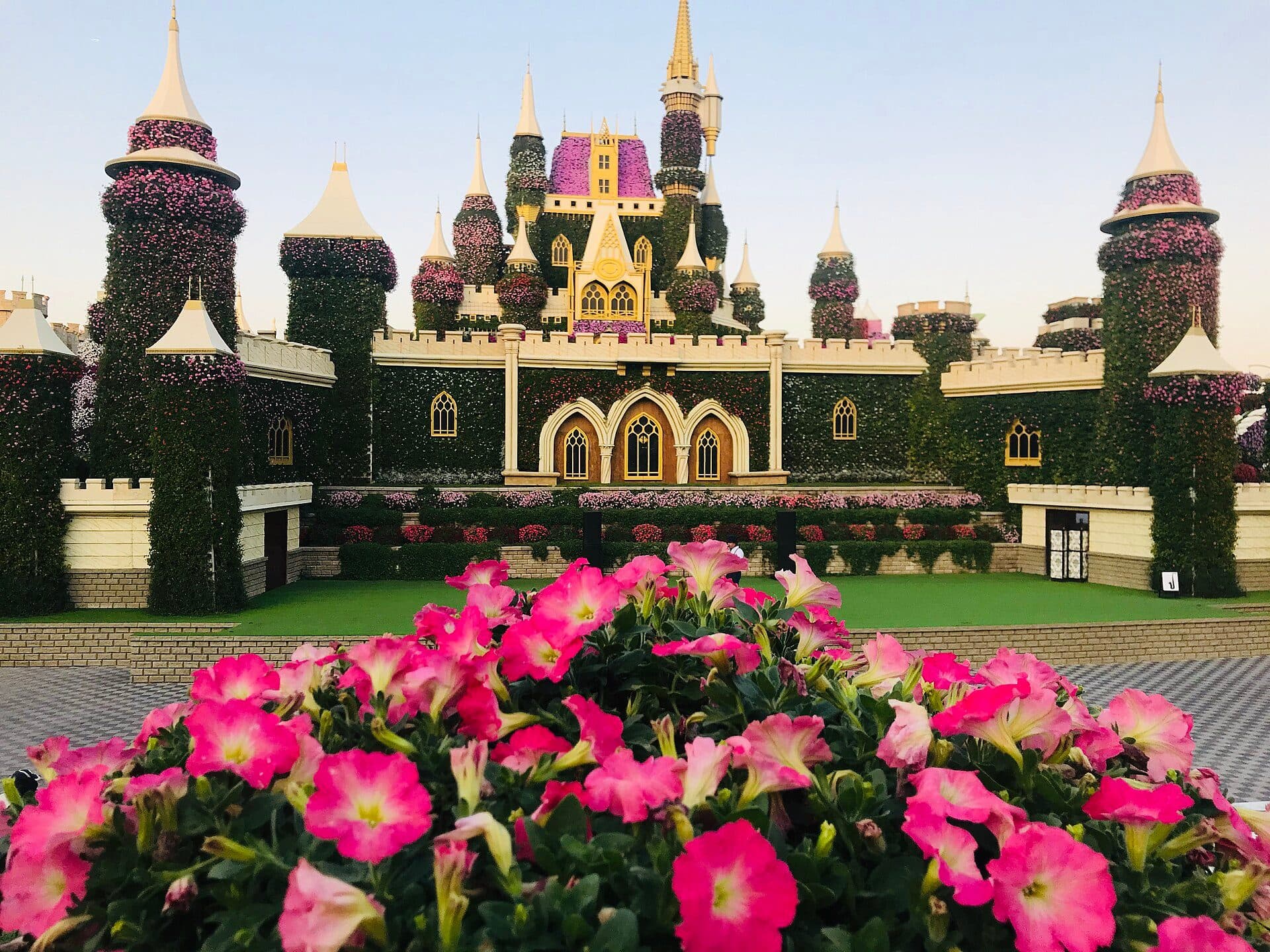 Vista dos arranjos florais no Miracle Garden em Dubai