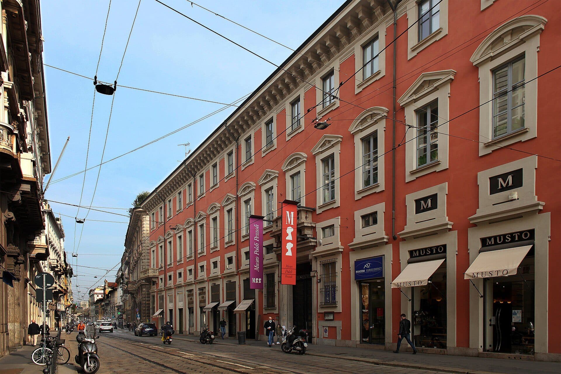 Fachada do palácio que abriga o Museo Poldi Pezzoli na via Manzoni em Milão