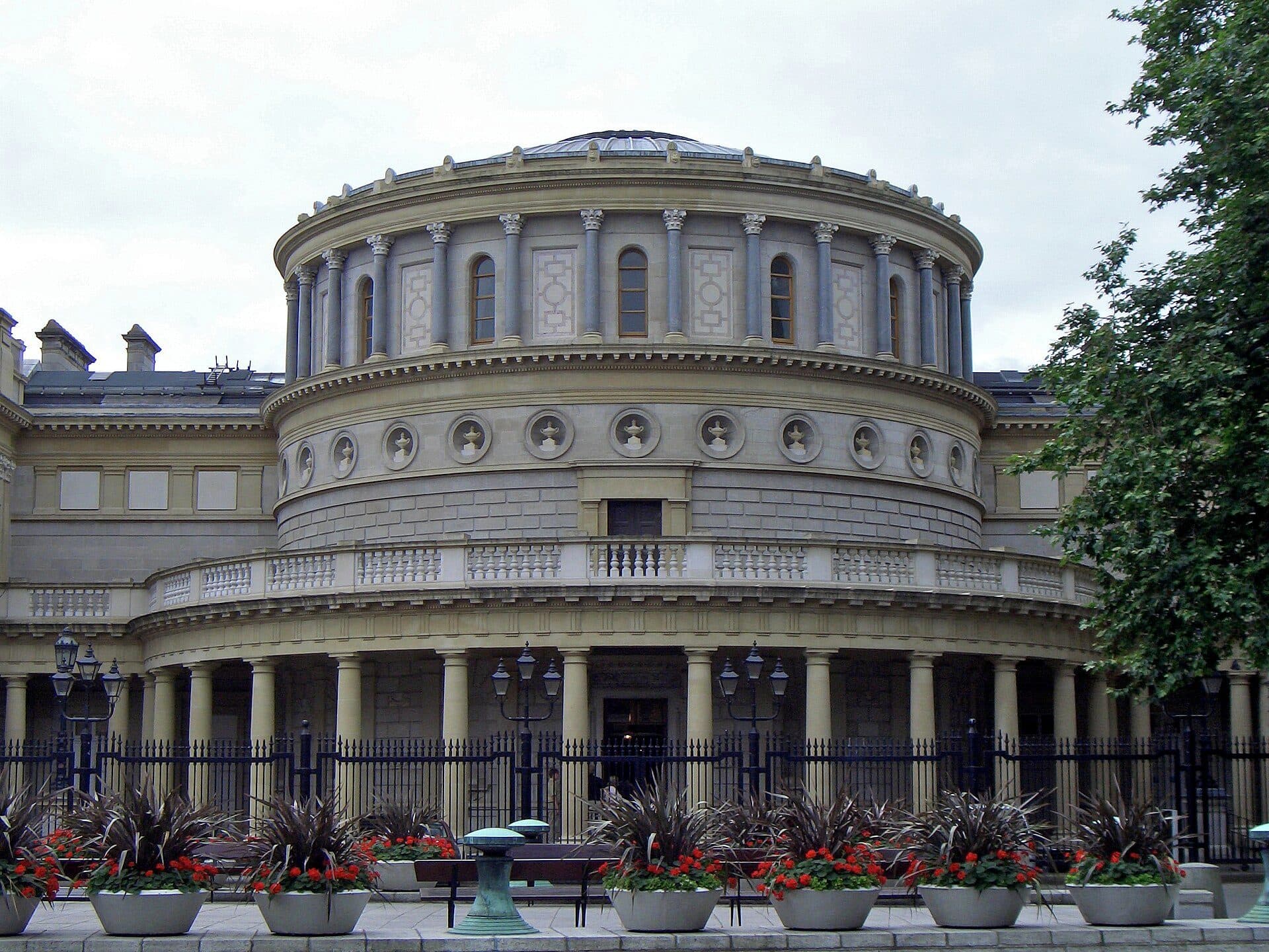 Vista externa do National Museum of Ireland