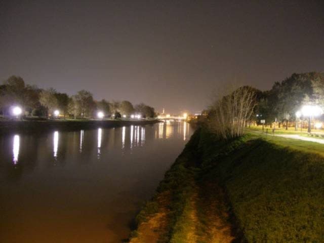 Vista de uma área verde no Parco delle Cascine em Florença