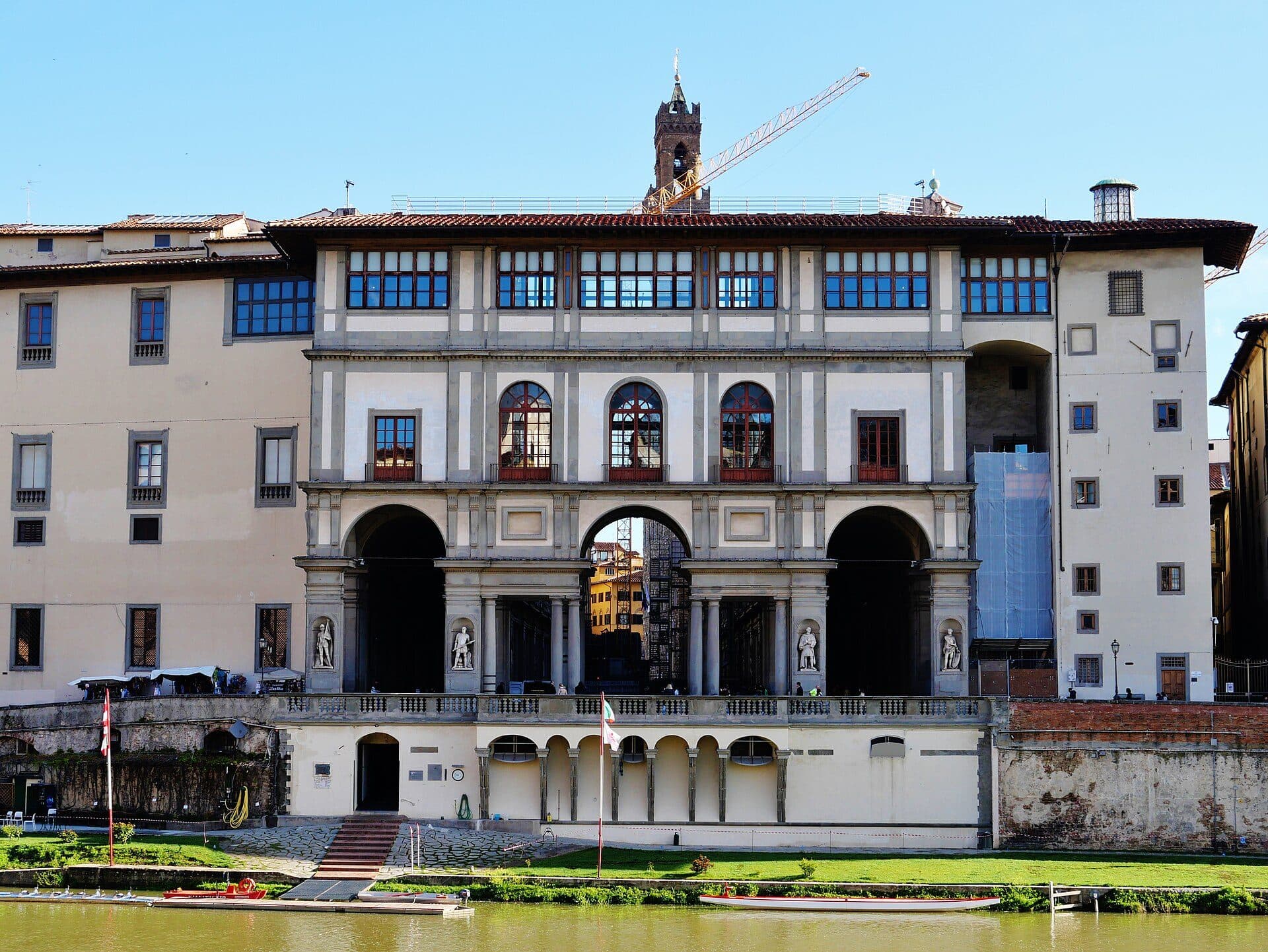 Vista externa da Galleria degli Uffizi em Florença