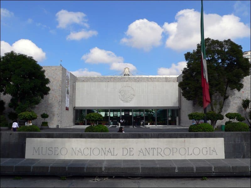 Vista da entrada do Museu Nacional de Antropologia