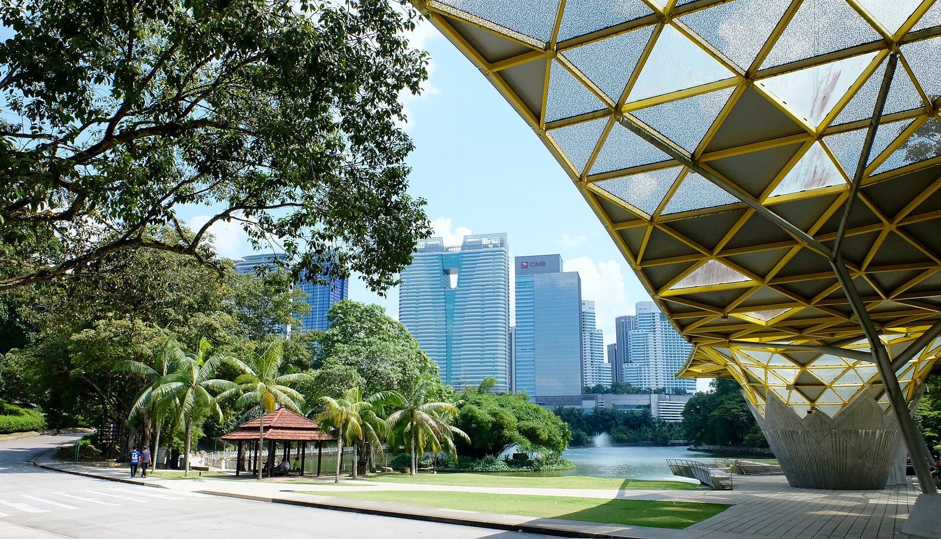 Vista da área verde no Perdana Botanical Garden em Kuala Lumpur