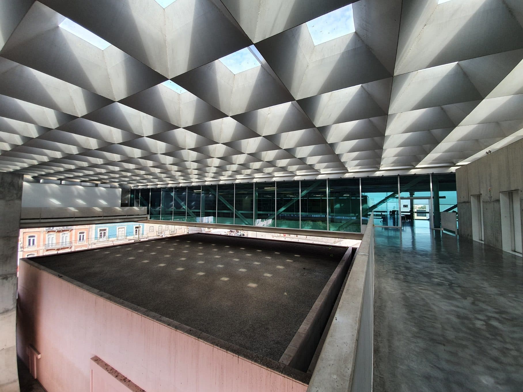 Vista da exposição no Museu Nacional dos Coches em Lisboa