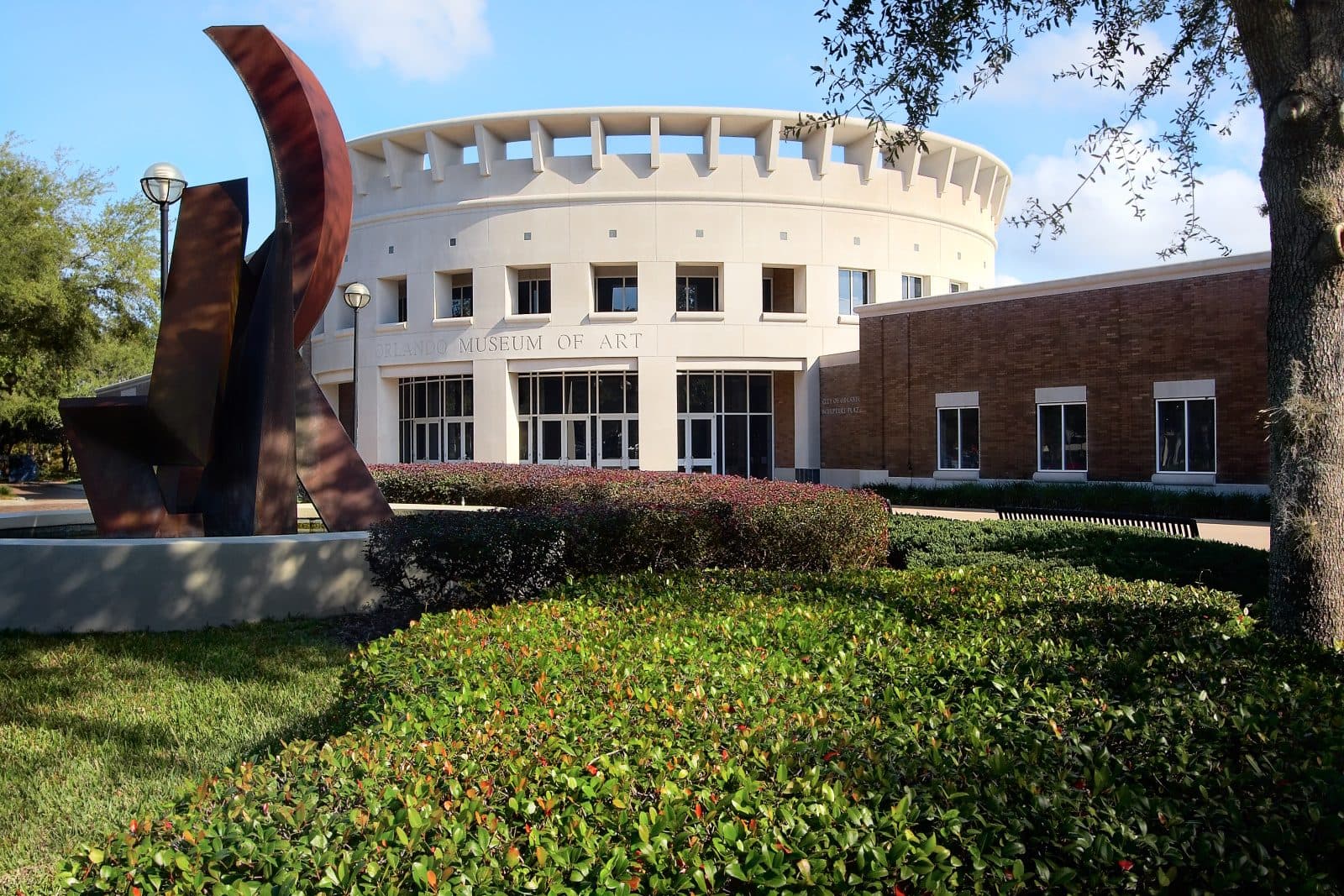 Fachada do edifício do Orlando Museum of Art