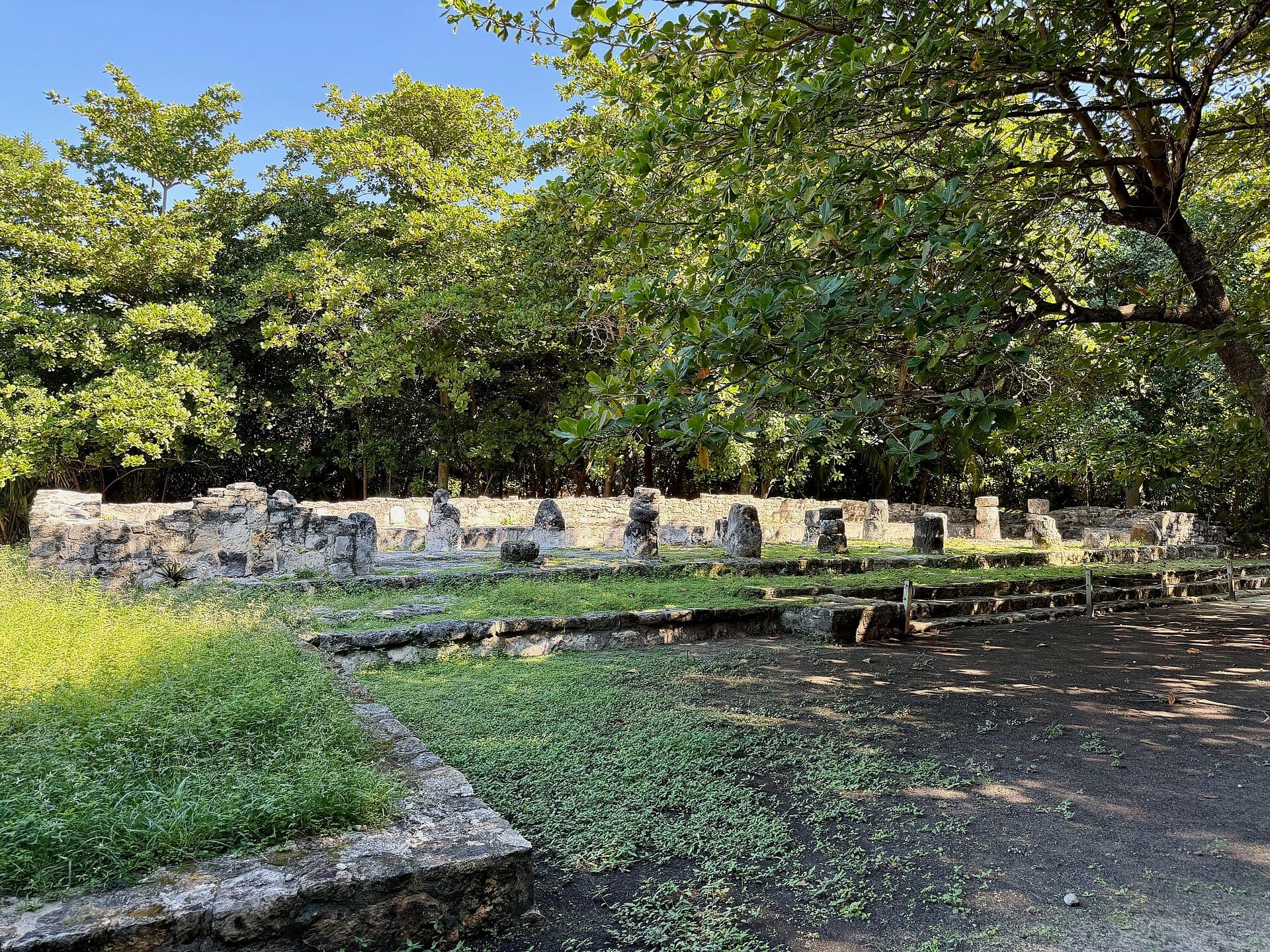 Vista da área de exposição no Museo Maya de Cancún