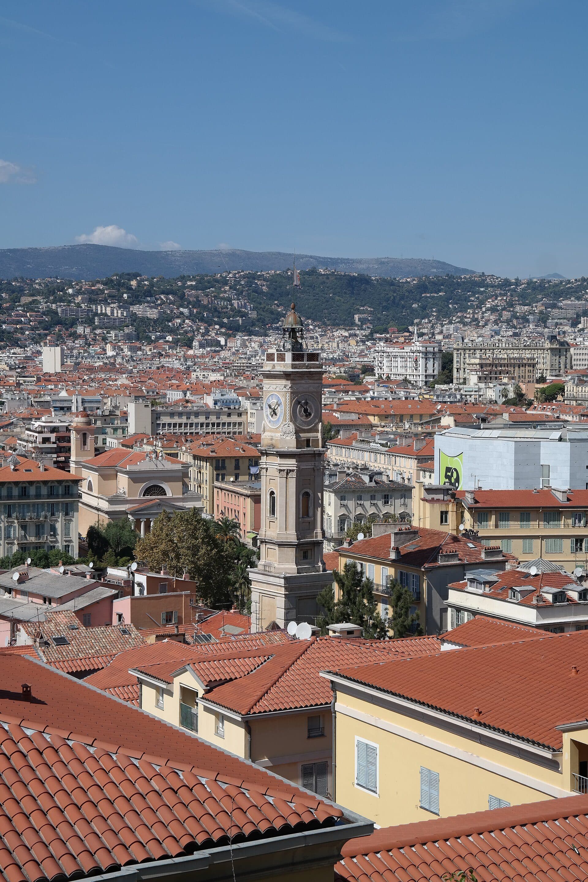 Vista panorâmica de Nice a partir da Colline du Château