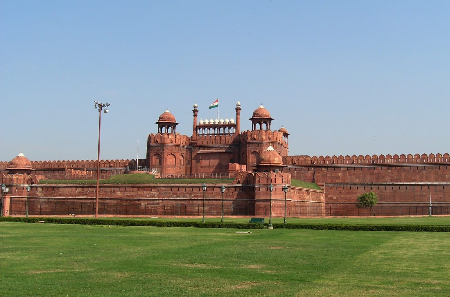 Vista da arquitetura do Forte Vermelho em Delhi