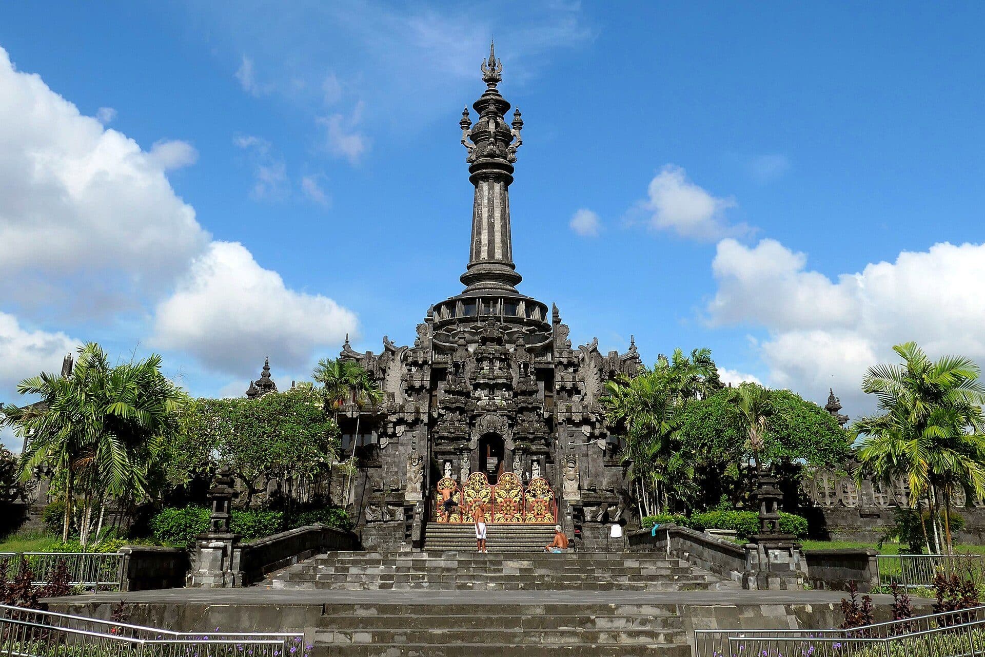 Vista da parte de trás do Bajra Sandhi Monument em Denpasar, Bali
