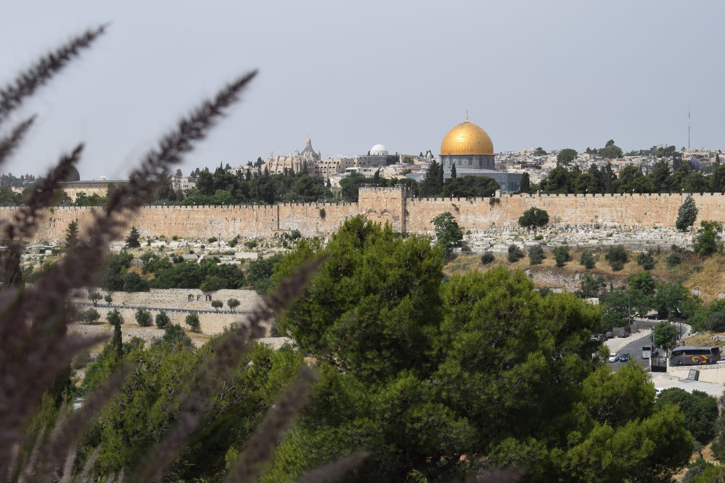 Vista da Cúpula da Rocha a partir do Monte das Oliveiras em Jerusalém