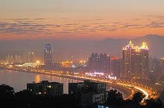 Vista do céu noturno na cidade de Zhuhai