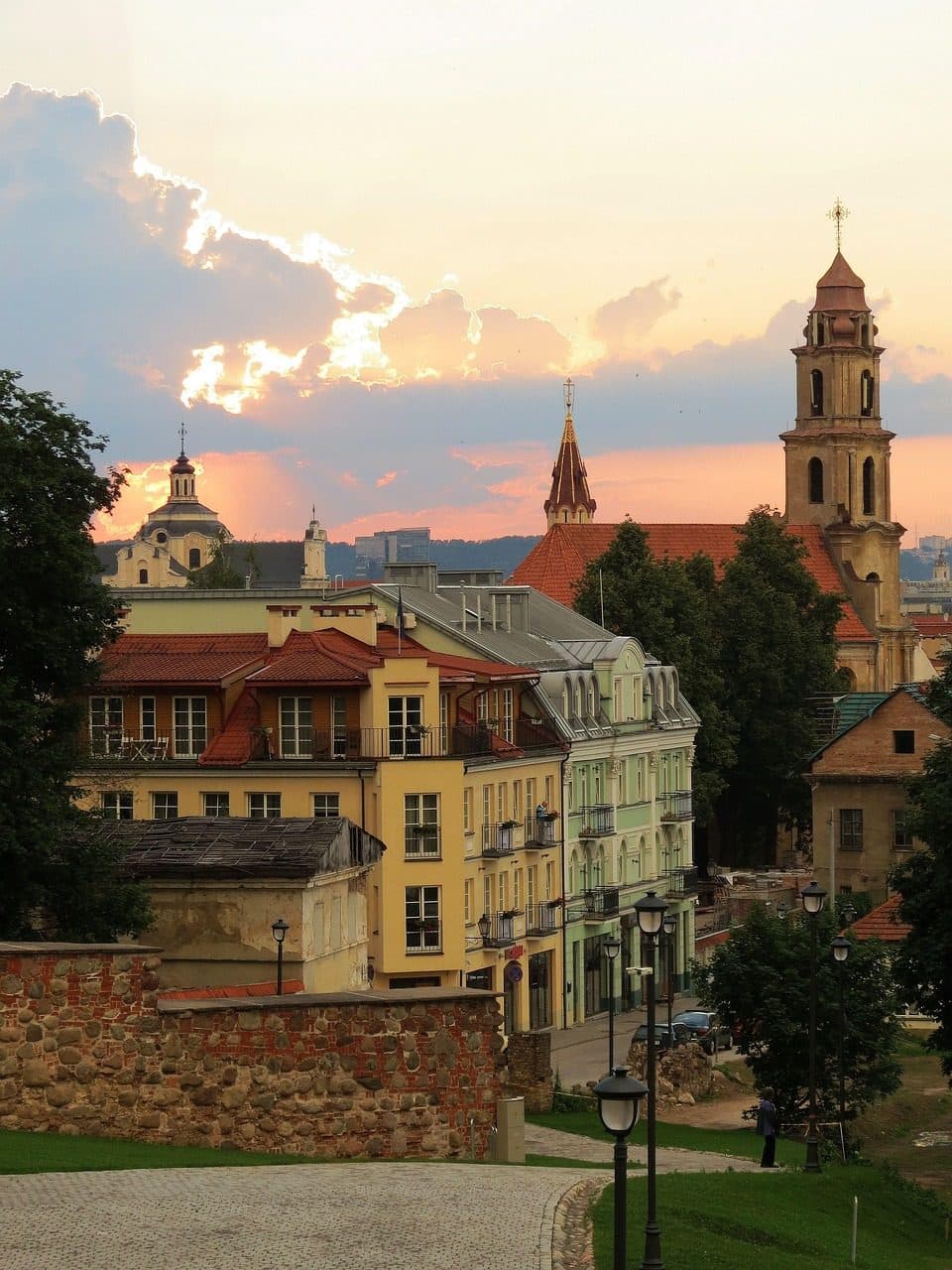Vista da arquitetura na cidade de Vilnius, na Lituânia