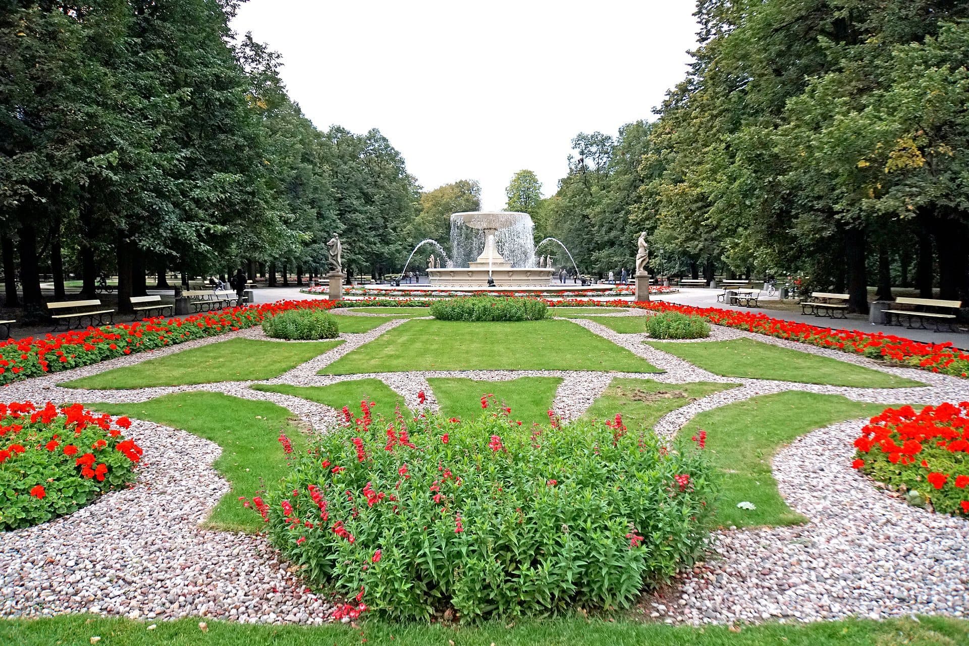 Vista do parque Saxon Garden na Polônia