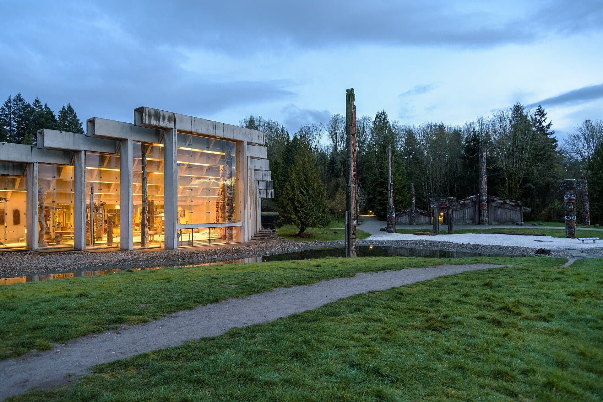 Vista do Museu de Antropologia na UBC em Vancouver